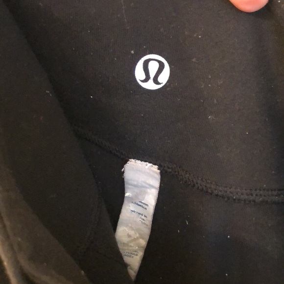 Lululemon 3/4 Leg Black leggings ~ W’s size 6 - Picture 7 of 8
